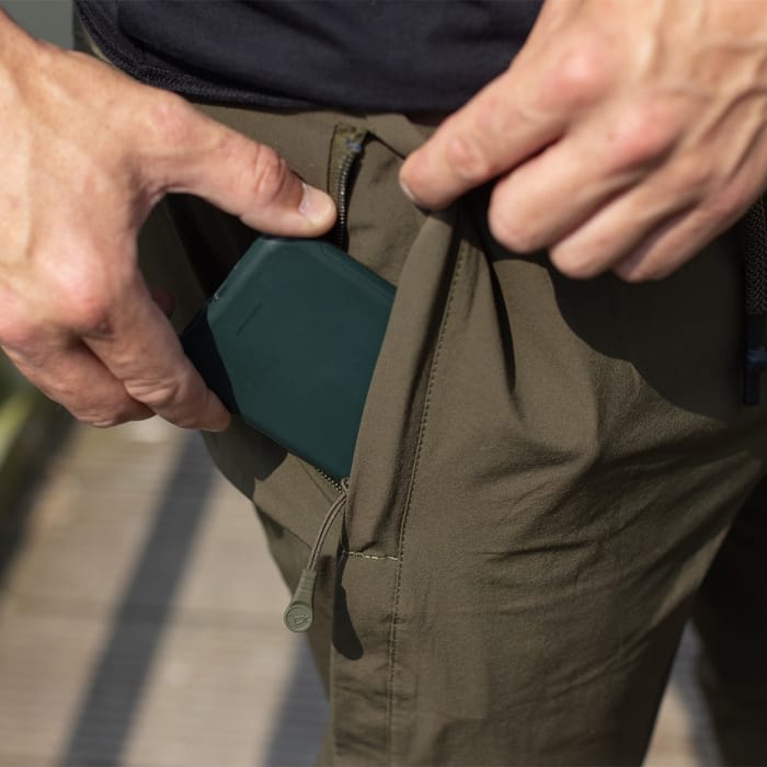 Korda Ultralite Olive Fishing Joggers Close Up 5