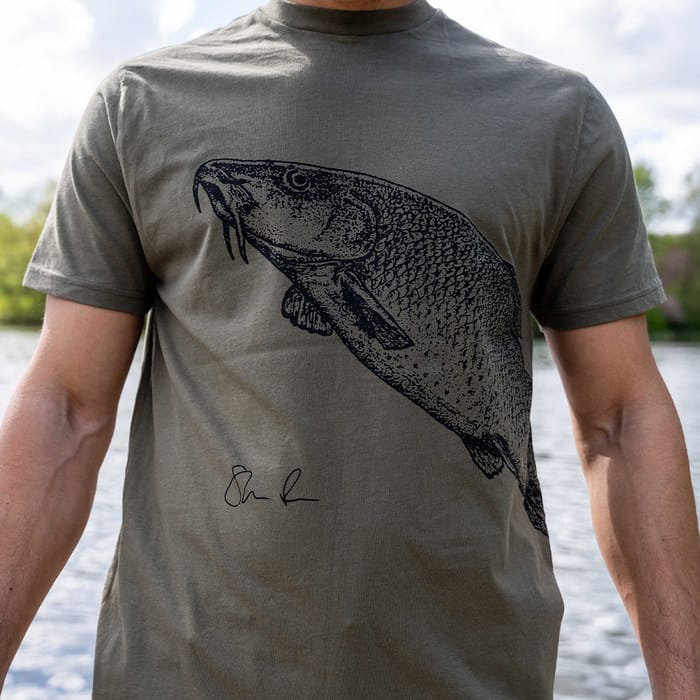 Korum Classic Barbel T-Shirt In Use 4