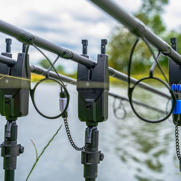 Korum KRI 3 Rod Remote Bite Alarm & Indicator Set 2