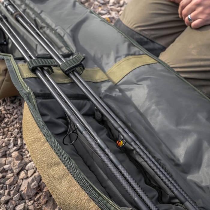Korum Transition Opportunist 2 Rod Fishing Holdall 135cm In Use 3