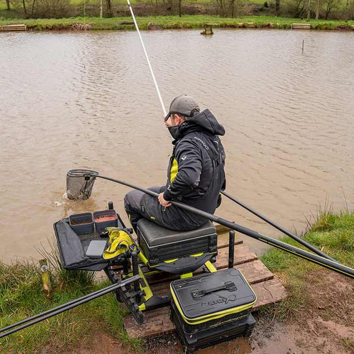 Matrix Aquos Ultra Power Landing Net Handle 4m In Use 1