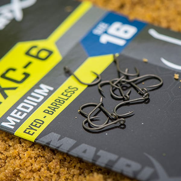Matrix MXC-6 Medium Eyed Barbless Hooks 2