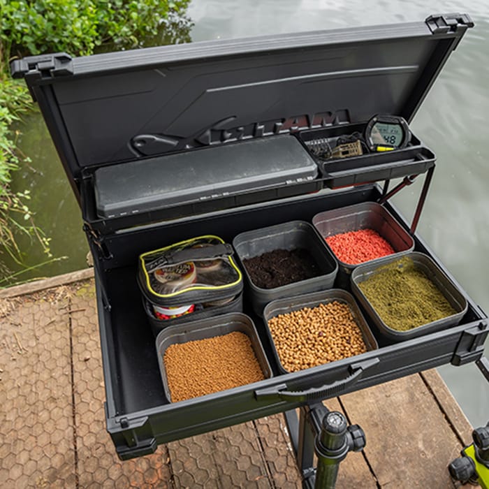 Matrix Pro Rigid Feeder Tray In Use 3