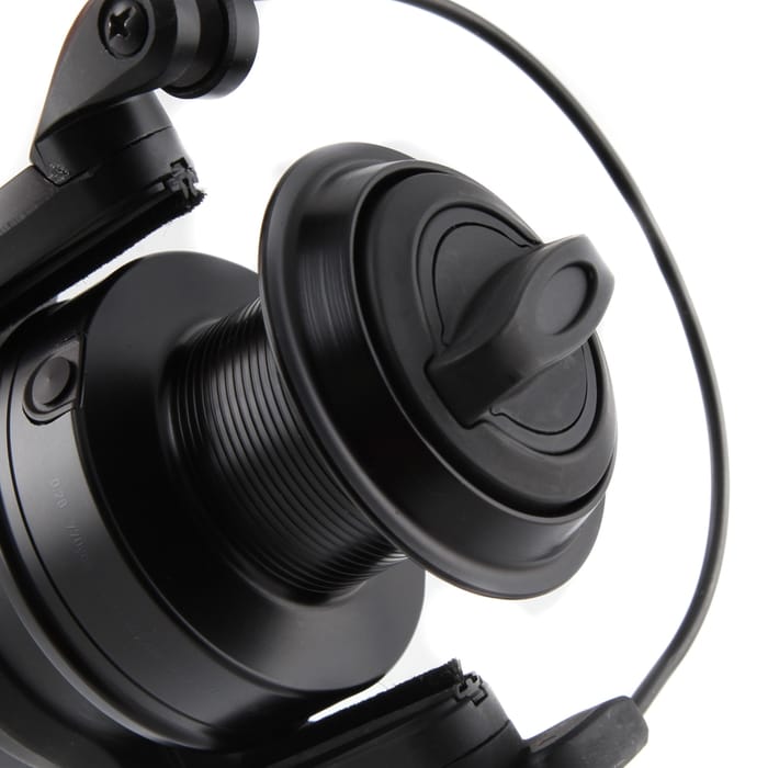 Nash BP-10 Black Fast Drag Big Pit Reel Close Up 4