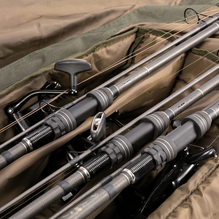 Nash Fishing Holdall 12ft 3 Rod In Use
