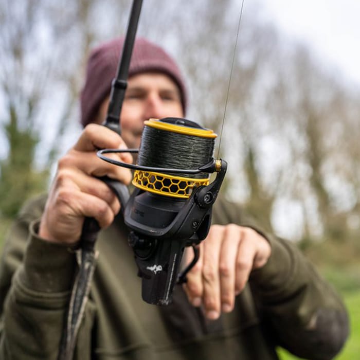 Nash Scope GTL 8000 Gold Edition Reel In Use 2
