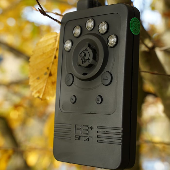 Nash Siren R3+ Fishing Bite Alarm Presentation Sets In Use 8