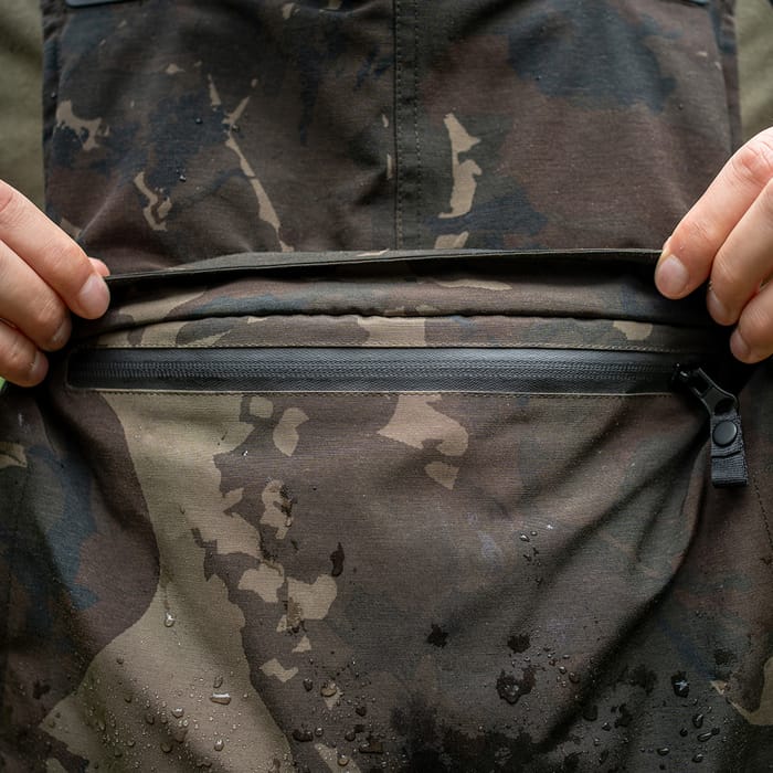 Nash ZT Helluva Waterproof Bib & Brace Camo 10