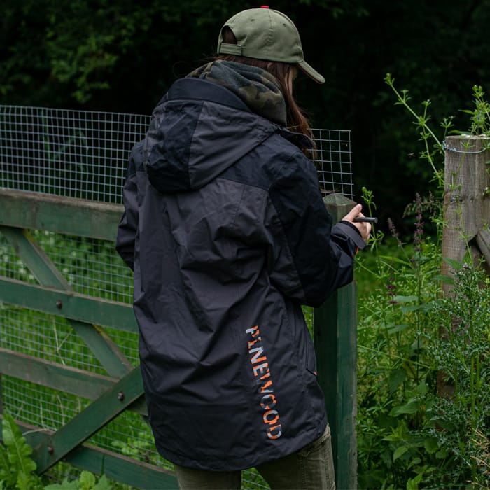 Pinewood Bolmen Fishing Jacket Dark Anthracite
 In Use 