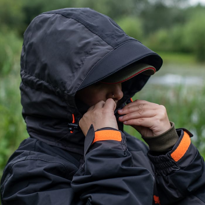 Pinewood Bolmen Fishing Jacket Dark Anthracite
 In Use  4