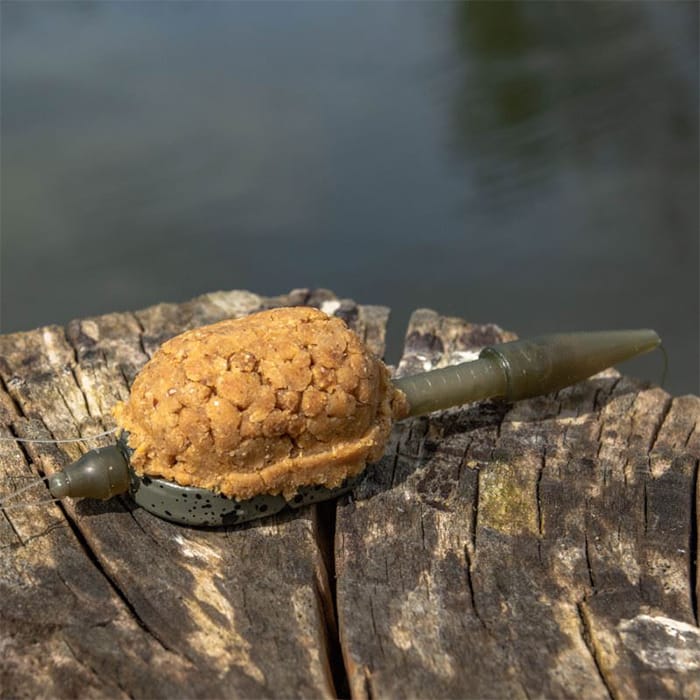 Preston ICS In-Line Dura Flat Mini Method Fishing Feeder In Use 2