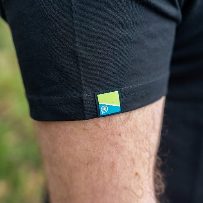 Preston Lightweight Black T-Shirt In Use 4