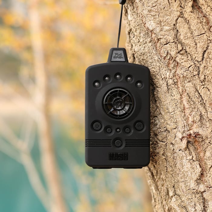 Nash Siren R4 2-Rod Fishing Bite Alarm Presentation Set In Use 14