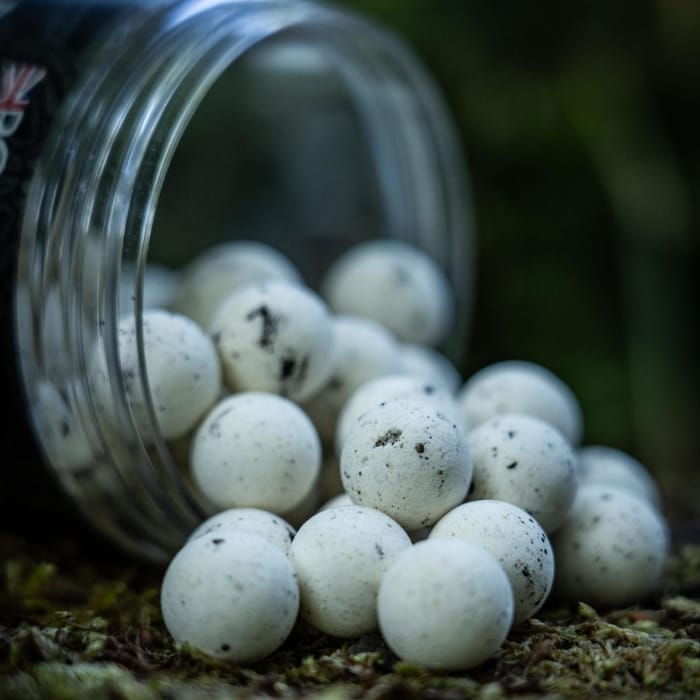 RG Baits Arctic Crab High Class White Edition Wafters + Booster