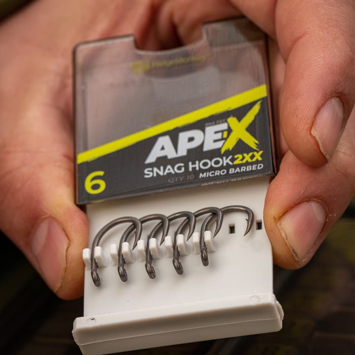 RidgeMonkey Ape-X Snag Hook 2XX Hooks Barbed In Use 2