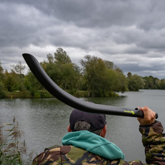 RidgeMonkey Carbon Throwing Stick Matte Edition In Use