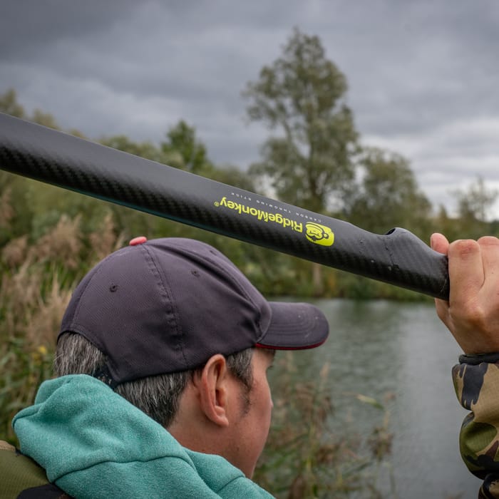 RidgeMonkey Carbon Throwing Stick Matte Edition In Use 3
