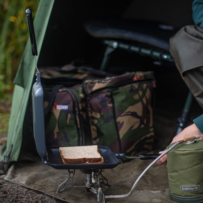 RidgeMonkey Deep Fill Sandwich Toaster XL Limited Edition In Use  6