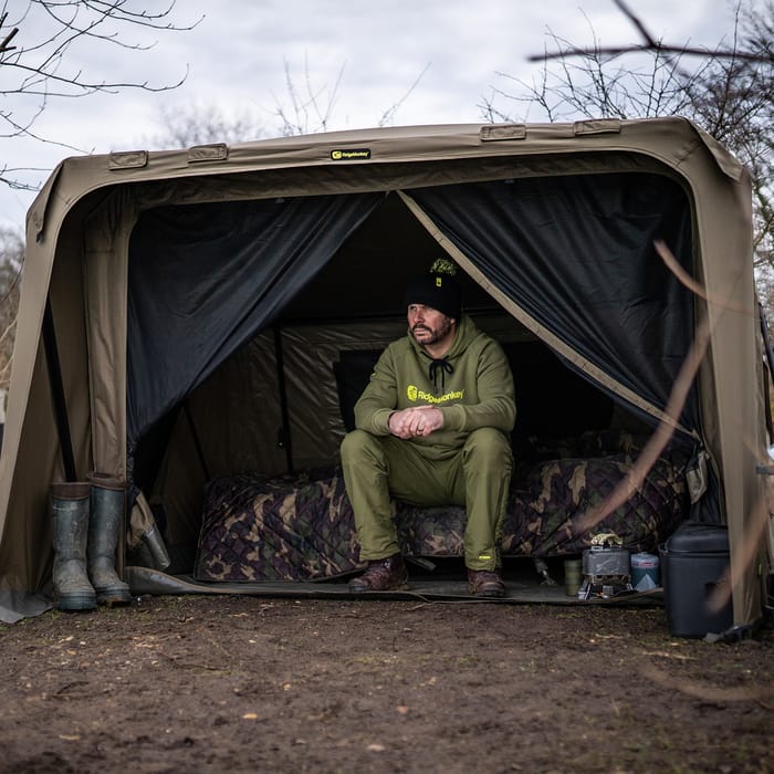 RidgeMonkey Escape XF1 Compact Mozzie Mesh In Use