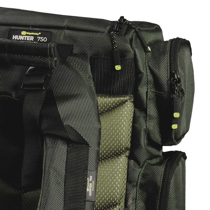 RidgeMonkey Hunter 750 Baitboat Rucksack 3