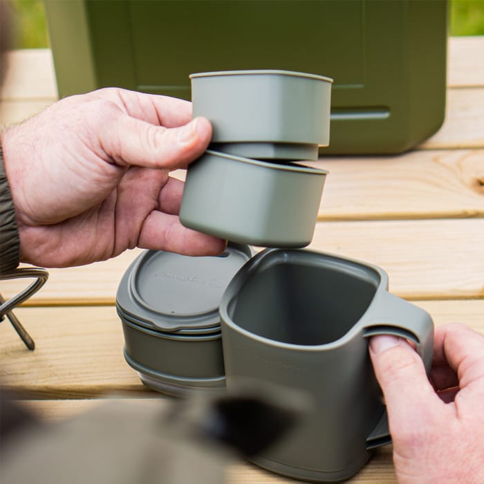 RidgeMonkey Fishing ThermoMug DLX Brew Set Green In Use 5