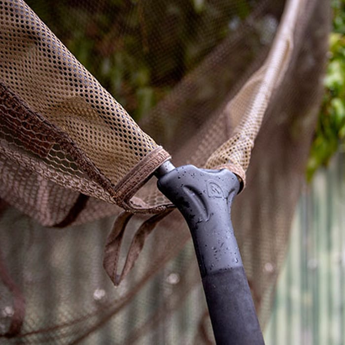 Trakker Sanctuary T8 Landing Net Close Up 4