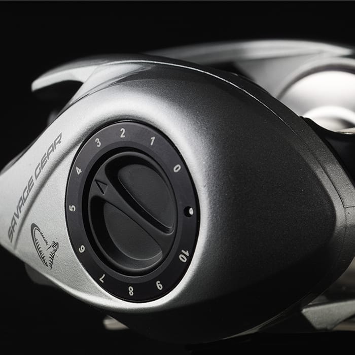 Savage Gear SG6 Baitcasting Fishing Reel Close Up 3