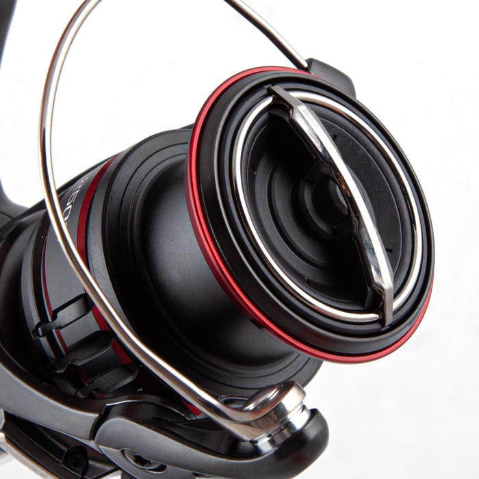 Shimano Vanford F Spinning Reel Close Up  4