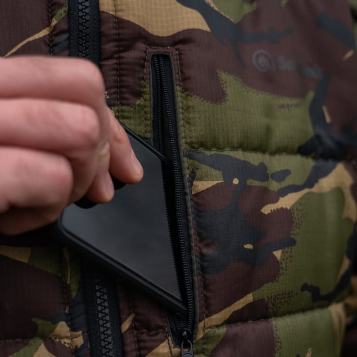 Snugpak FJ6 DPM Fishing Jacket In Use 4