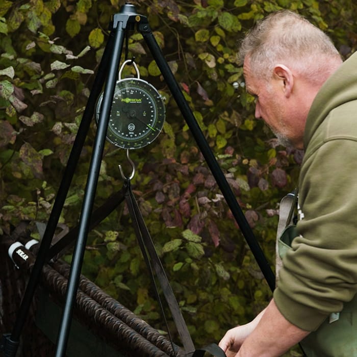 Solar Tackle Worldwide Weigh Tripod