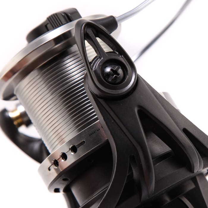 Sonik Dominator X SS Reels 6000 Close Up 8