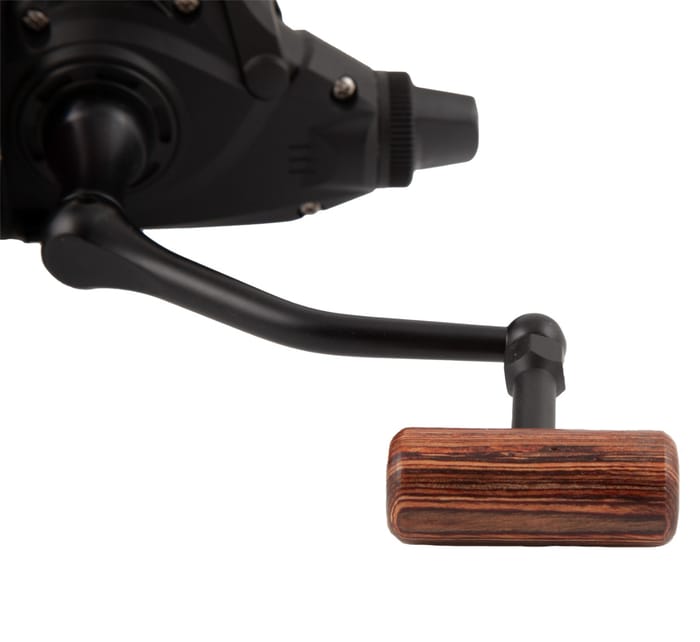 Sonik VaderX Pro FRS Carp Reel Close Up 2