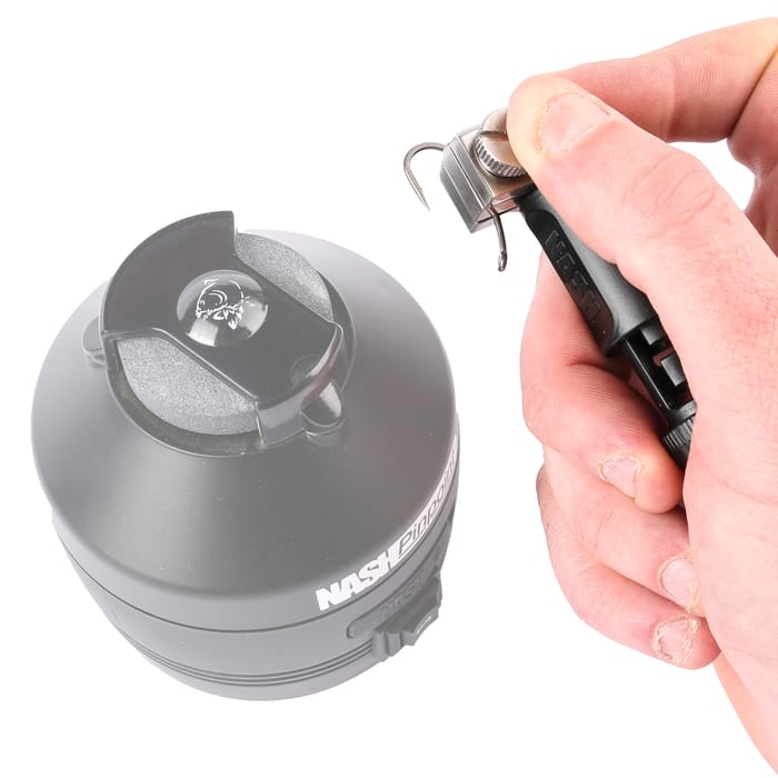 Nash Pinpoint Hook Doctor Vice In Use