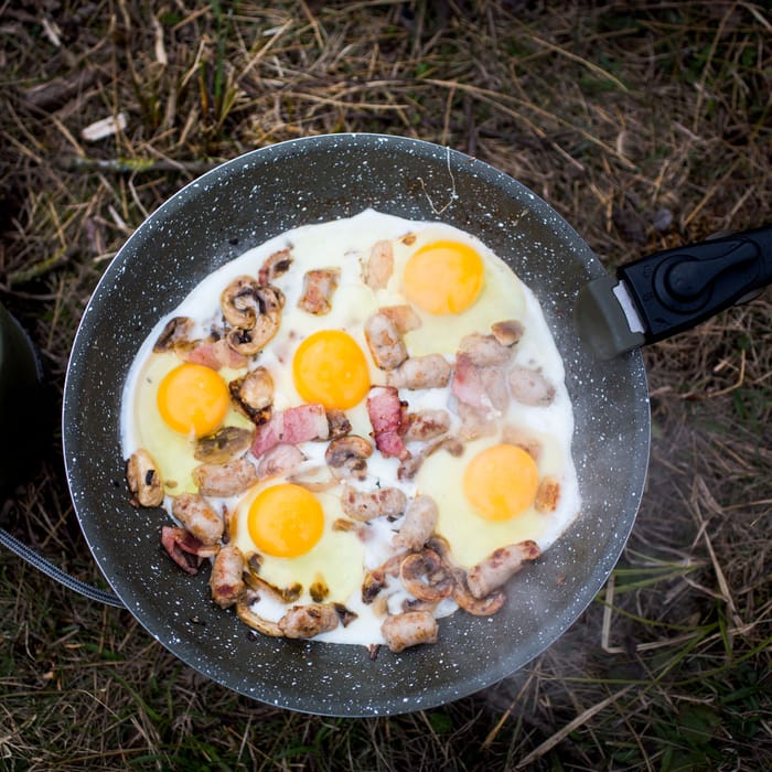 Trakker Armolife Marble Fishing Cookset In Use 8