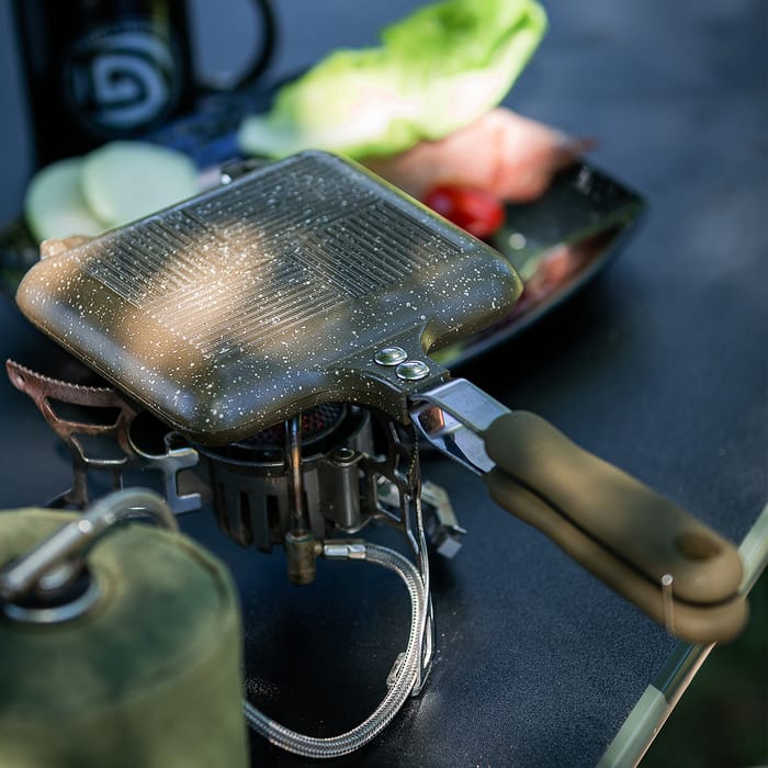 Trakker Armolife Marble Sandwich Fishing Toaster In Use 1