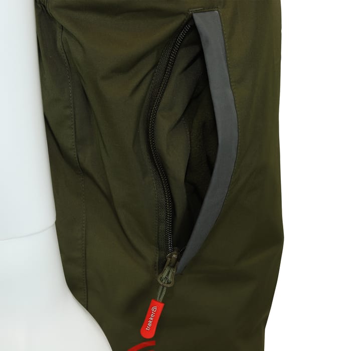 Trakker Core 3-Piece Winter Fishing Suit Bag