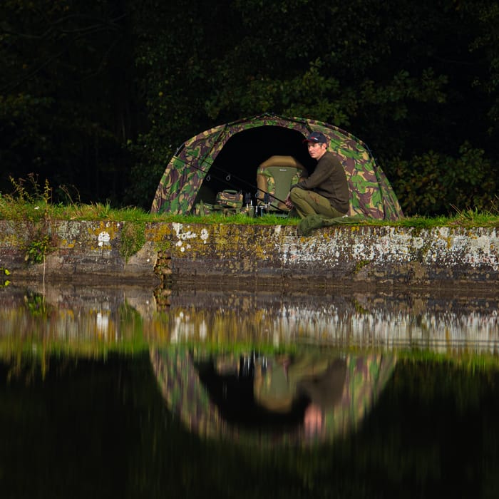Trakker DPM Tempest Brolly 100 On The Bank 1