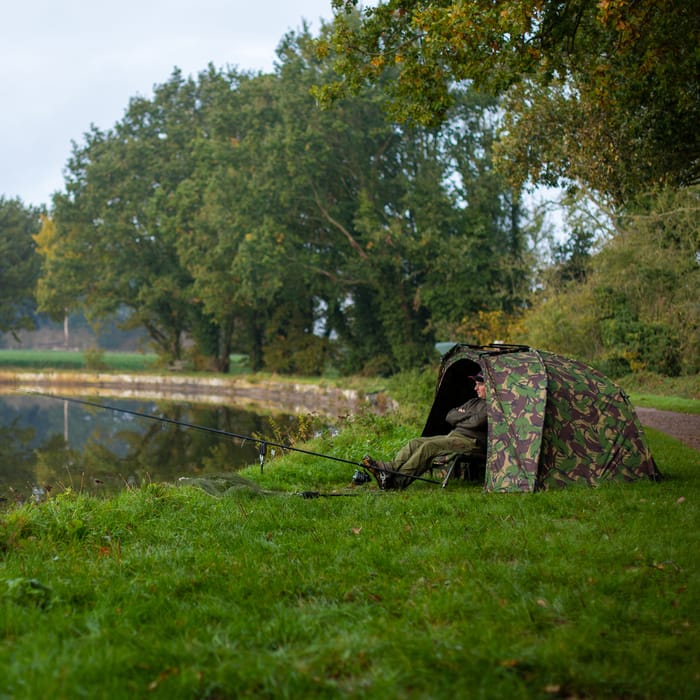 Trakker DPM Tempest Brolly 100 On The Bank 4