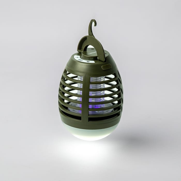 Trakker Remote Bug Blaster In Use 1