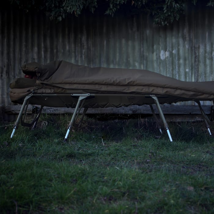 Trakker RLX 8 Leg Bedchair 4