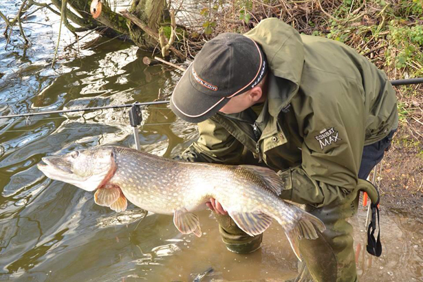 Kevin Durman 17lb 7oz Gravel Pit Pike