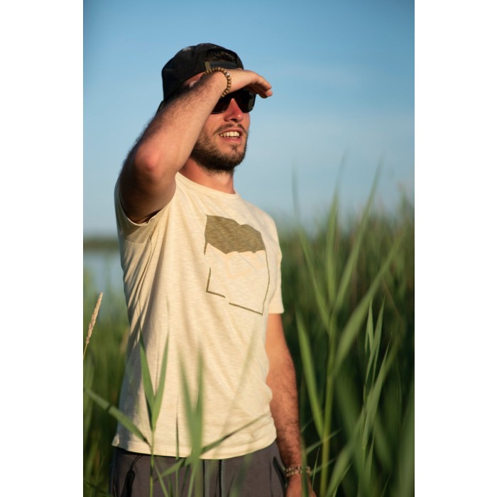 Korda LE Peak Tee Fishing T-Shirt In Use 1