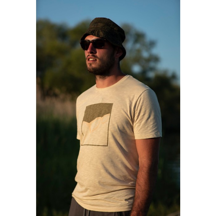 Korda LE Peak Tee Fishing T-Shirt In Use 2