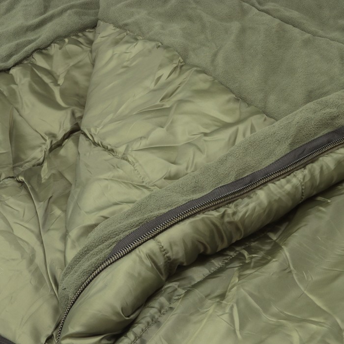 Advanta 3 Season Green Sleeping Bag Close Up 4