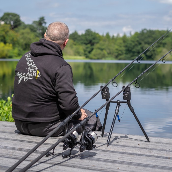 Avid Carp Lok Down 3 Rod Buzz Pod In Use