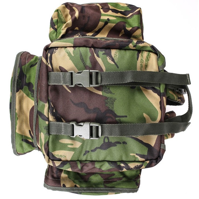 Cotswold Aquarius Woodland Camo Vulpine Sack Above Shut