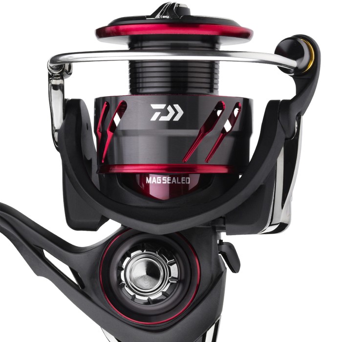 Daiwa 17 Ballistic LT Reel 4