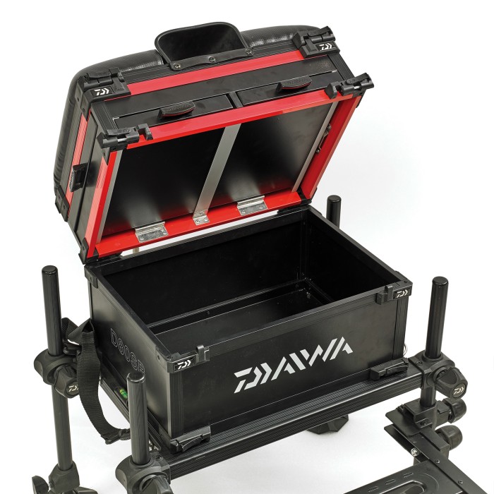 Daiwa 80 Seat Box Red 3