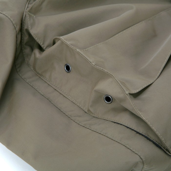 Daiwa Igloo 2 Piece Suit Close Up 4