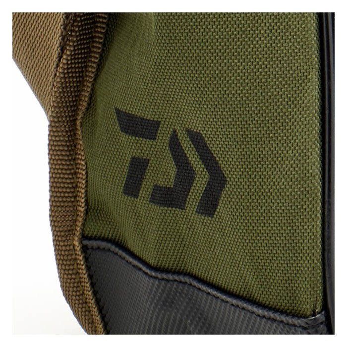 Daiwa Wilderness Game Bag 1 Logo  Close Up 